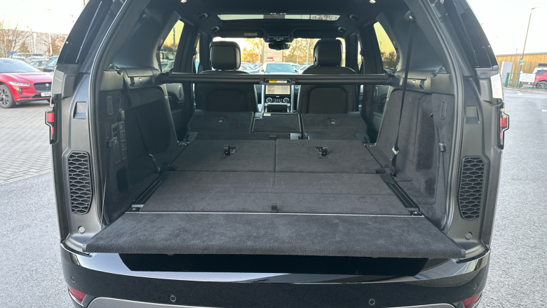 Land Rover Discovery 3.0 D350 Dynamic SE 5dr Auto Diesel Station Wagon